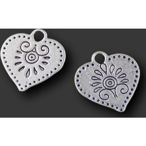 10pcs Silver Plated Peach Heart Charm Necklace Bracelet Pendants DIY Retro Metal Jewelry Handicraft Making 14*13mm A284