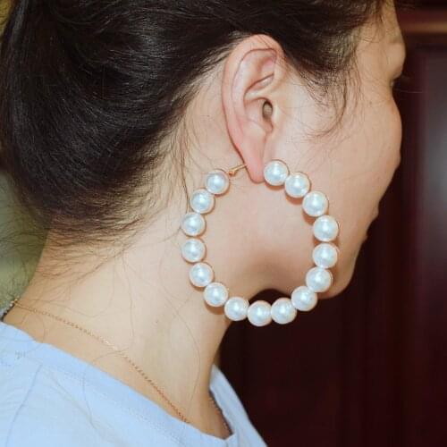 Perfect Quality White Artificial Pearl Beads Hoop Earrings Jewelry For Women Trendy Collection Earrings Accessories Hot Sale