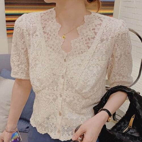 Summer New Chic Hollow V-neck Blouse Women Korean Sweet Short Sleeve Apricot Tops Fashion Blusas Floral Loose Ladies Shirt 13920