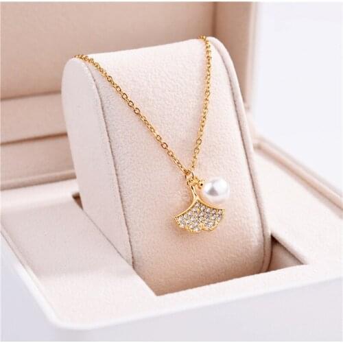 Elegant Zircon Inlaid Ginkgo Leaf Pearl Pendant Women Necklaces Ladies Luxury Gold Color Stainless Steel Clavicle Chain Jewelry
