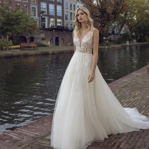 Popular A Line Beach Wedding Dresses V Neck Sleeveless Appliques Tulle Robe De Mariee Custom Made Bridal Gowns Plus Size