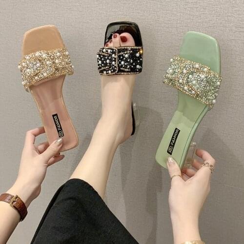 Large size sandals womens shoes are light and breathable fashion mid-heel with pearls and one-line rubber slippers for women