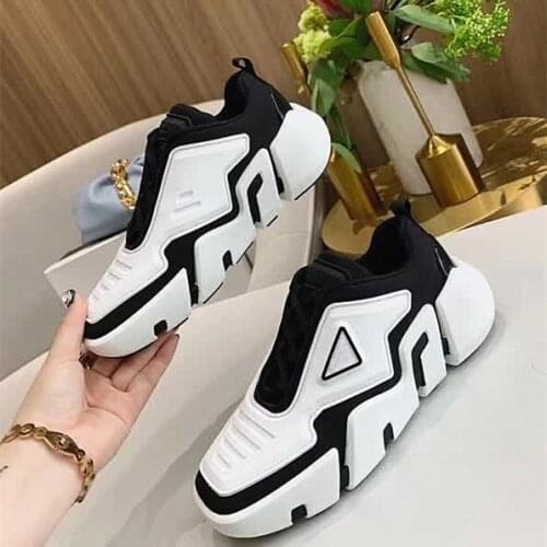 2020 Spring Autumn New Womens Shoes Thick Bottom Square Head Leisure Comfortable Couple Model Breathable Sports Shoes