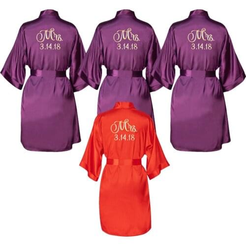 Personalized Mrs Wedding Satin Bathrobe Gold Silver Letter Print Women Robes Wedding Party Gifts Wedding keepsake Short Bathrobe