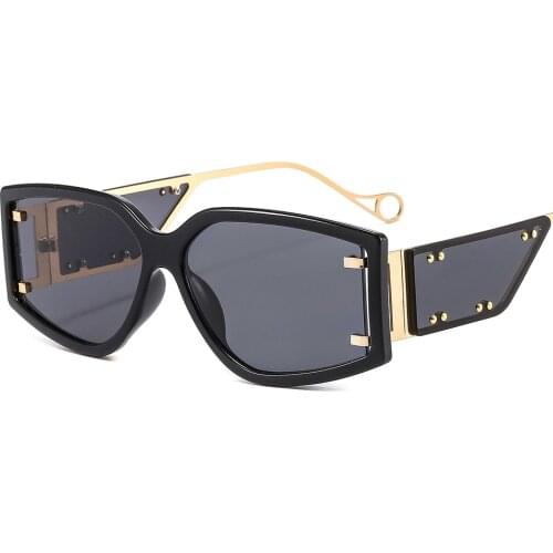 Square Sunglasses Women Men Punk Sun Glasses Luxury Brand Metal Rivet Trend Unique Female Eyewear Shades UV400 Oculos