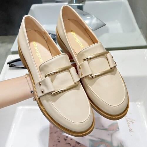 European And American Fashion Womens Shoes Retro Loafers Small Leather Shoes Metal Decoration Single Shoes234