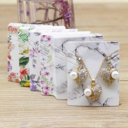 Zerong 50pcs Vintage kraft necklace earring Cards flower style eleglant necklace set pendant Package Hang Tag Card 5.1*6.3cm