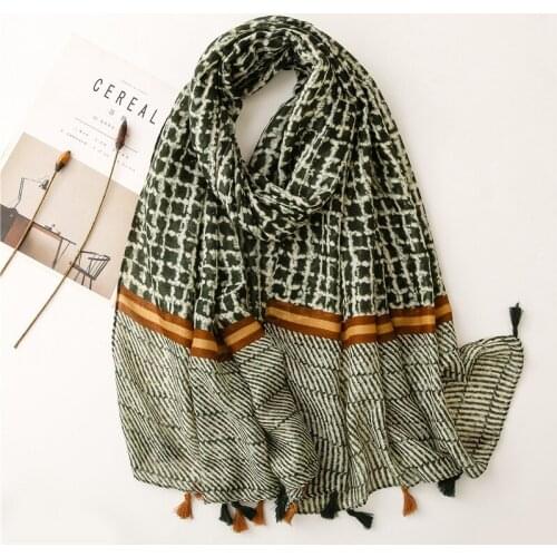 2021 Fashion Women Retro style dark grid geometric Shawls and Wraps Long Tassel Female Foulard Pashmina Bandana Headscarf