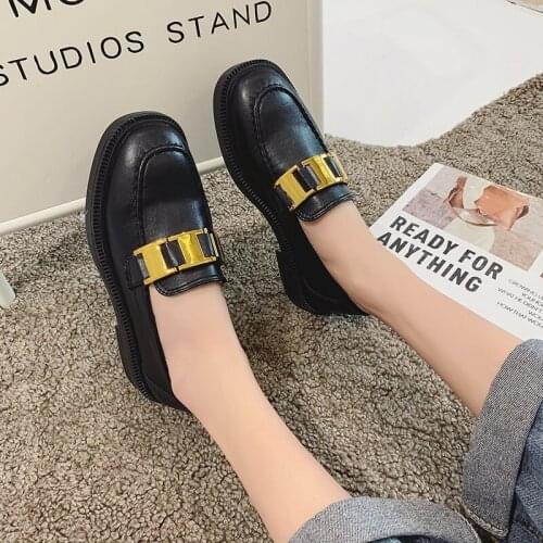 Autumn thick bottom British style small black leather shoes with metal buckle