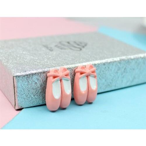 Julie Wang 10PCS Resin Ballet Shoes Charms Pink Artificial Dancing Shoes Pendant Jewelry Making Accessory Decor