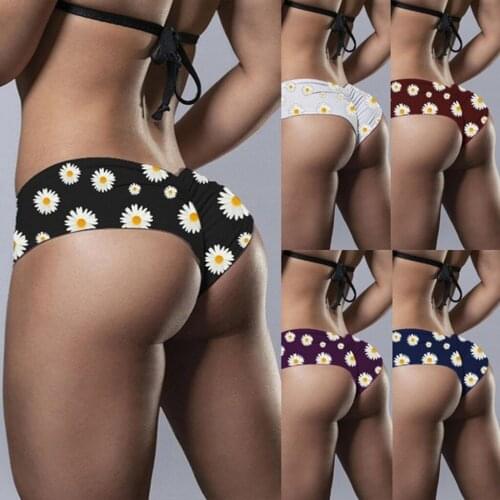Ladies' Flower printed beach shorts High-waist Hip Stretch Underpants Running Fitness Yoga Shorts womans sport short