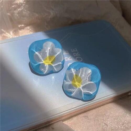 Fashion Blue Small Pure And Fresh Daisy Flower Ear Nail Small Public Design New Temperament Girl Earrings Sweet Earring
