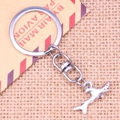 New Fashion Keychain 24x12mm shark fish Pendants DIY Men Jewelry Car Key Chain Ring Holder Souvenir For Gift