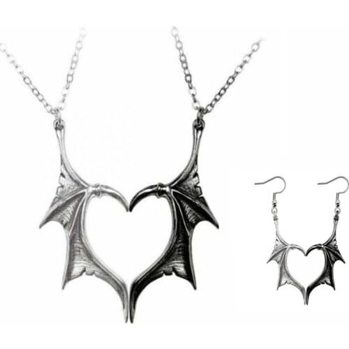 2Pcs Personality Punk Heart Wing Necklace Lovers Vinatge Bat Wing Heart Couples Pendant Necklace Set Fashion Jewerly