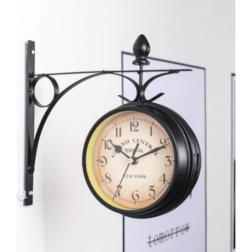 Wall Clock Vintage Battery Powered Mount Garden Outdoor Decoration Double Sided Retro Hanging European Style Coffee Bar Round