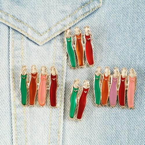 Best Friends Pins Sisters Brooches Cute Cartoon Metal Badge Fashion Women Jackets Clothes Lapel Enamel Pins Design Jewelry Gifts