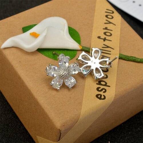 Small Daisy earrings to prevent allergies American fashion temperament earrings 2020 fashion web celebrity simple flower earring