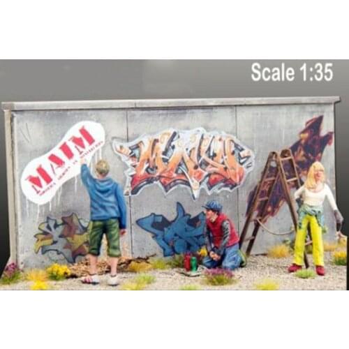 1/35 Resin Model Building Kit Figure Artist painting