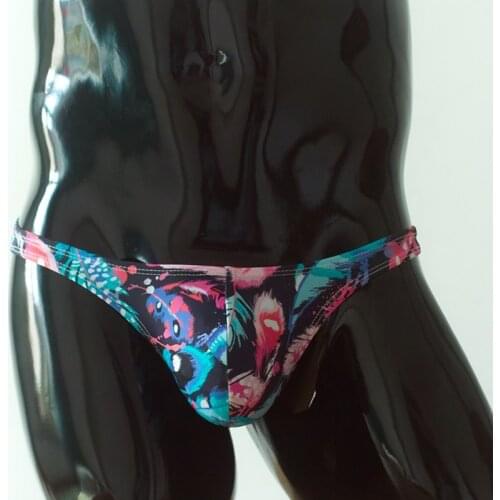 WD235 2020 NEW sexy gay men thong swimwear bikinis hot beach swim briefs swimming pool men swimsuits swim trunks shorts