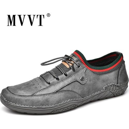 New 2021 Leather Shoes Men Loafers Soft Sole Casual Leather Shoes Comfort Driving Shoes Men Flats Walking Lace-Up Man Footwear