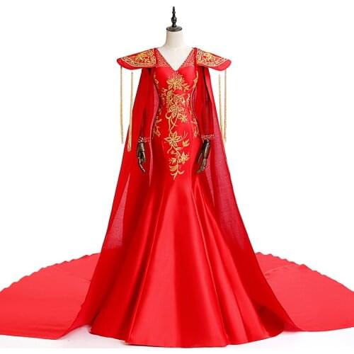 Luxury Red Chinese New Year Dress Married Evening Gowns China Long Sleeve Bride Wedding Party Dresses Embroidery Tassel Costume