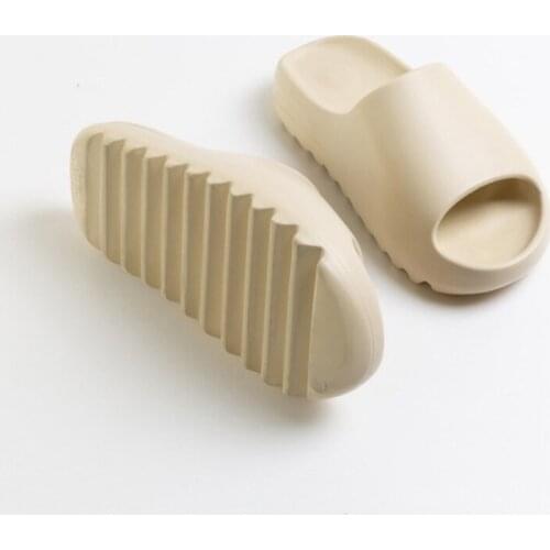 Outdoor comfortable soft slippers Men women Indoor bathroom home shoes Flat EVA Thick sole Slides summer sandals