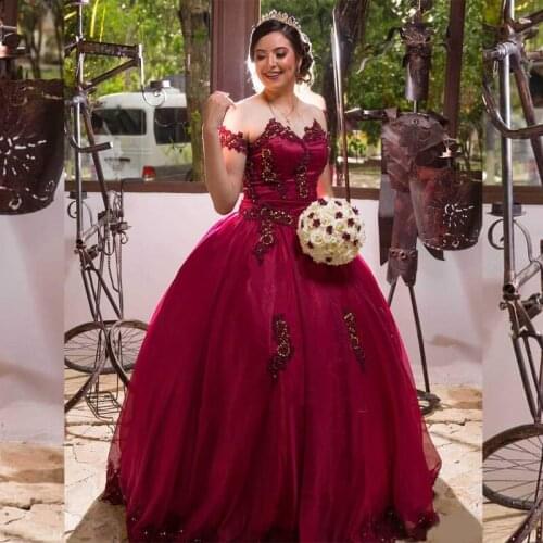 2020 Dark Red Ball Gown Quinceanera Dresses Off Shoulder Sweep Train Appliques Beads Long Formal Party Gowns for Sweet 1
