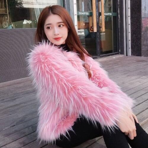 2021 Womens Autumn Winter New Faux Raccoon Fur Plush Coats Female Slim Imitation Fur Jackets Ladies Short Warm Overcoats M636