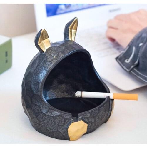 Ceramic Cute Mouse Ashtray Creative Multifunctional Living Room Desktop Storage Home Car Art Portable Ashtray Gift for Boyfriend
