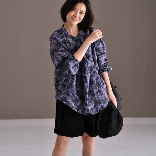 MICOCO C8082 Artsy linen womens shirt with round collar nostalgic tinted gray black print pullover blouse