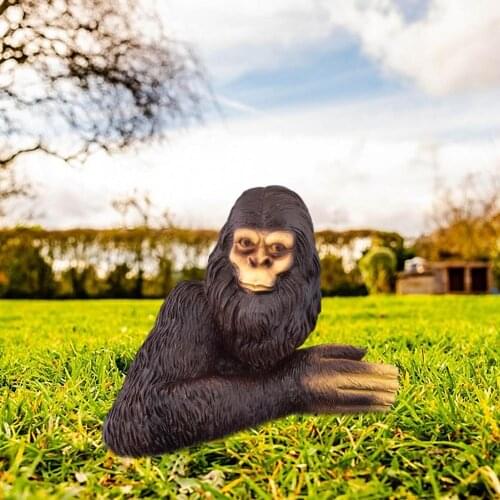 NEW The Bashful Bigfoot Tree Statue 3D Bigfoot Garden Statue Innovative Cartoon Orangutan Resin Yard Craft Garden Decoration