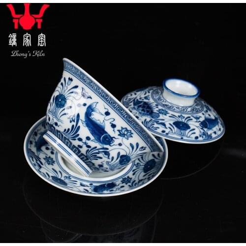 Jingdezhen hand painted blue and white Chai kiln Sancai bowl tea cup tea bowl covered bowl fish algae pattern tea