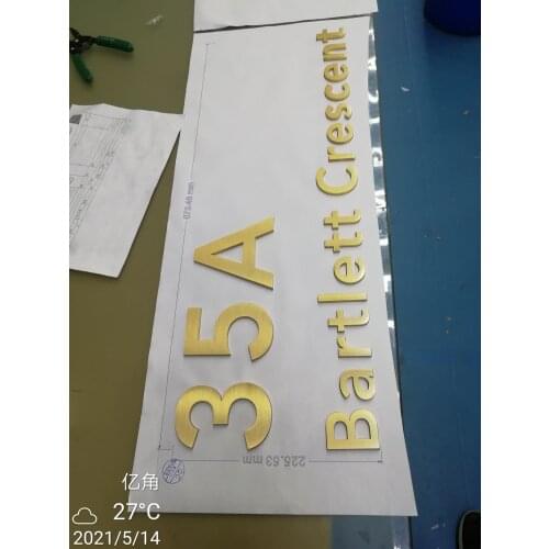 Richful Shapes Metal Letter Signage Customized for Decoration