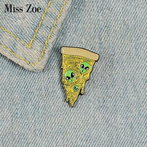 ET Pizza Enamel Pin Custom Alien Slice of Pizza Brooches for Shirt Lapel Bag Punk Badge Funny Food Jewelry Gift for Friends