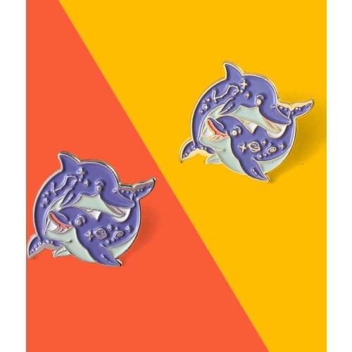Custom Cute Ocean Animals Enamel Pins Couple Smile Twin Dolphin Brooches Lapel Badge Bag Cartoon Jewelry Gift for Kids Friends