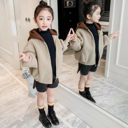 2020 Autumn Winter Baby Girls Jackets Faux Lambs Wool Coats Kids Thick Warm Overcoat Children Girls Loose Hooded Outerwear W520