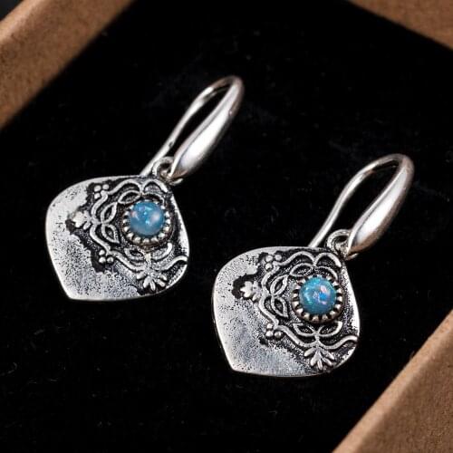 Vintage Dangle Earrings Green Stone Leaf Ear Hook Women Wedding Jewelry Drop Statement Earrings Aretes De Mujer Modernos