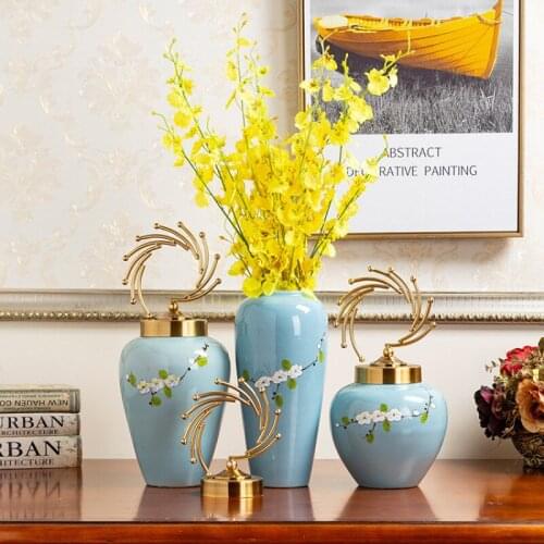 Retro Chinese Style Ceramic Vase with Cover Golden Flower Arrangement Accessories Handmade Home Decoration Crafts Vases