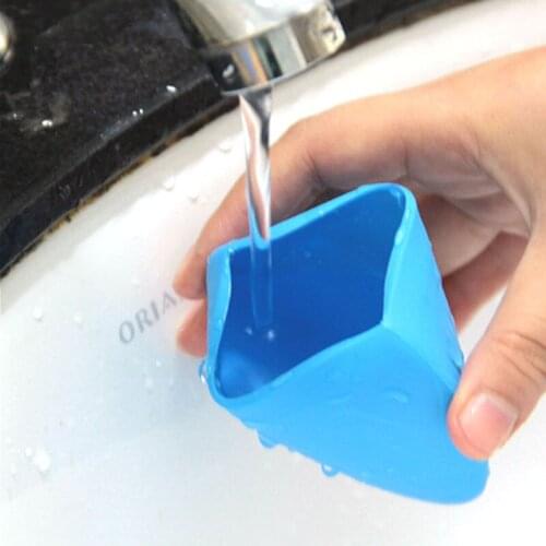 200pcs/lot 2018 NEW Portable Travel Mini Drinking Cups Silicone Strawberry Tooth Brushing Cup