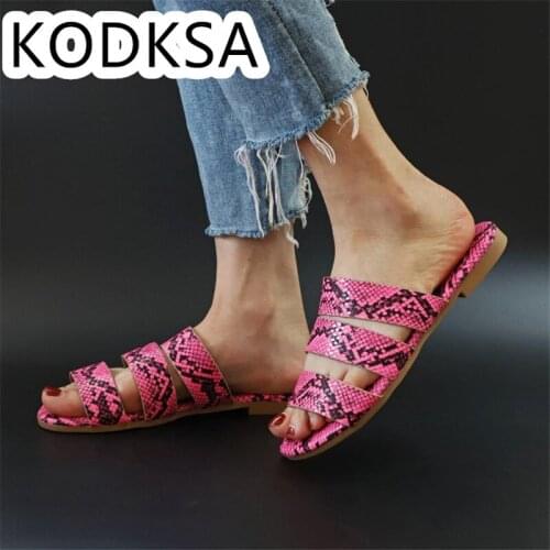 2021 New One-line Flat Slippers Women Fashion Pattern Flip-flops Snake Print Casual Beach Women