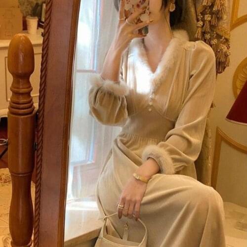 Spring/Autumn French Renaissance Gentle Retro Fairy Dress Elegant Woman Party Plush V-Neck Noble Woman Chic Sexy Buttocks Dress