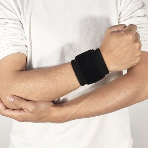 Adjustable Sport Wristband Weightlifting Wrap Bandage Support Band Gym Strap Safety Sports Wrist Protector Hand Bands 1PC