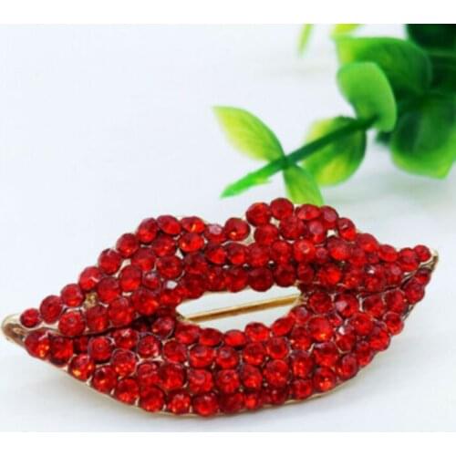 New 2020 Red Color Rhinestone Lips Brooches For Women Fashion Sexy Mouth Brooch Pin Shining Fashion Jewelry Gift