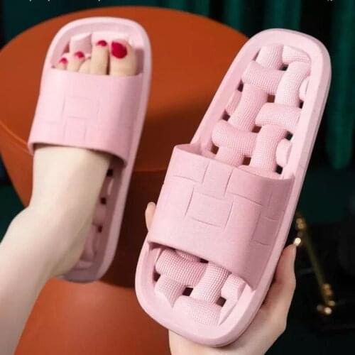 2021Fashion Slides Women Bathroom Slippers Leaking Style Lovers Summer Shoes Soft PVC Couples Indoor Slipper Anti-slip Ladies