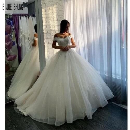 E JUE SHUNG White Shiny Ball Gown Wedding Dresses Off Shoulder Appliques 2020 Tulle Bride Dresses Lace Up Back robe de mariee
