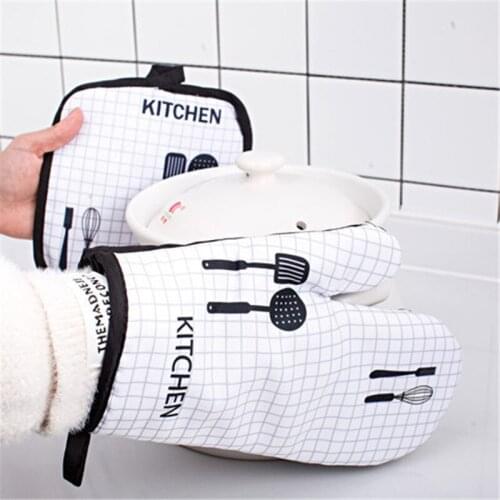 Adults Heat-Resistant Gloves Floral Print Household Grilling Gloves with Mat for Microwave Oven BBQ Oven