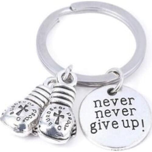 Never Give Up Boxing Gloves Keychain For Keys Car Couple Key Chains Bag Charm Gym Punk Key Ring Vintage Silver Cool Boxer Keys