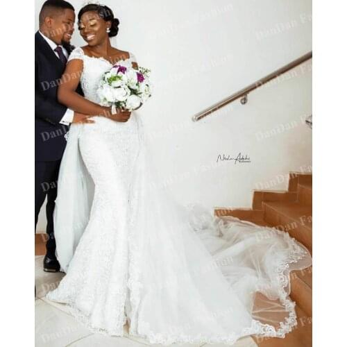 Plus Size Arabic Sexy Lace Mermaid Wedding Dresses Portrait Vintage Bridal Dresses Detachable Train Wedding Gowns