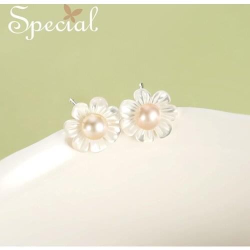 Special European and American fashion Mori flower earrings earrings female favorite she loves her new fashion in 2021
