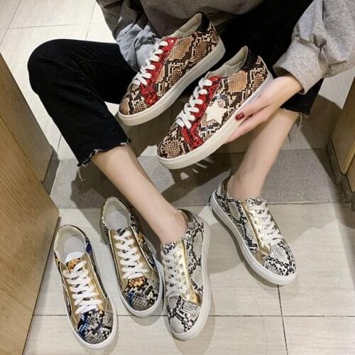 Sneakers Women 2021 Flats Snake Print Shoes Star Patch Lace Up Trainers Female Plus Size